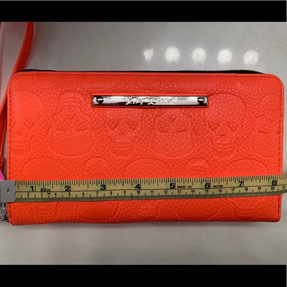 BUNDLE NEW BETSEY JOHNSON skull 💀 wallet/wristlet - Picture 6 of 7